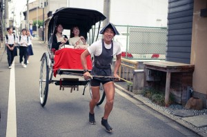 Создать мем: рикша повозка японская, рикша в китае, рикши корея