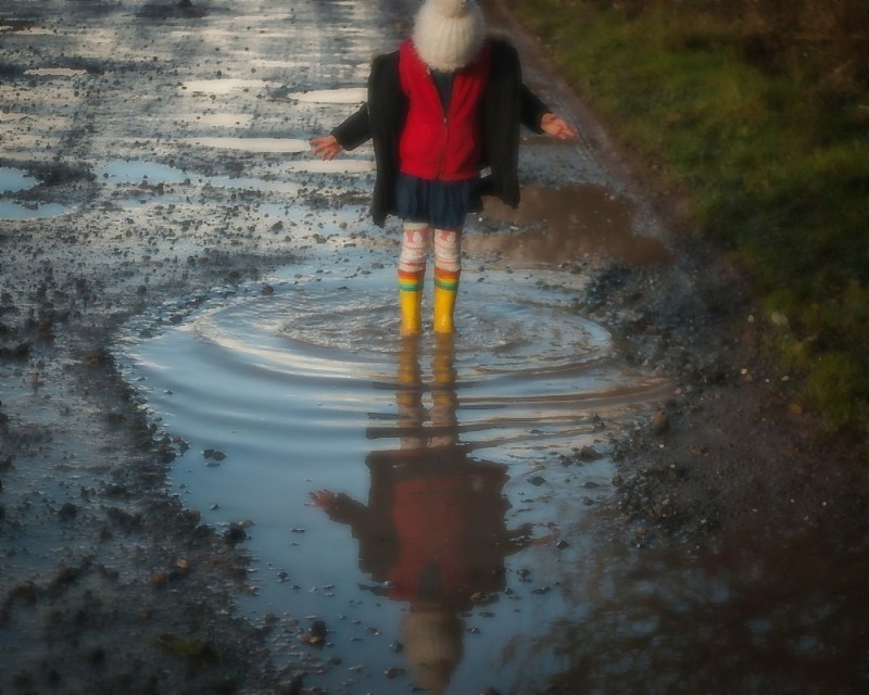 Create meme: running through puddles, in flippers through puddles, in the rain