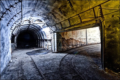 Создать мем: заброшенные тоннели московского метро, бункеры, старая шахта