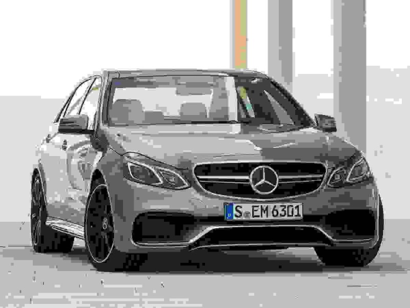 Создать мем: mercedes amg e 63 s, мерседес-бенц e63s, mercedes benz e 63