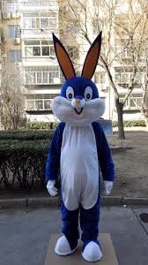 Создать мем: синий кролик, багз банни в костюме, костюм багз банни взрослый