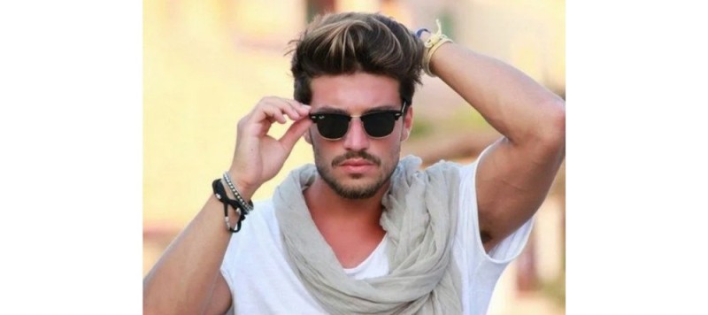 Create meme: Mariano di vayo, male , fashionable men's glasses