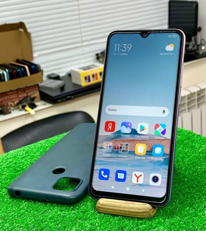 Create meme: xiaomi smartphone, redmi 9 screen, smartphone 