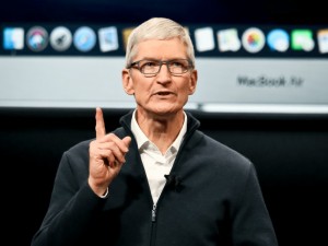 Создать мем: тим кук 2019, тим кук, ceo, apple, тим кук в молодости