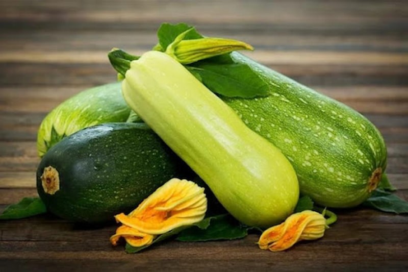 Create meme: zucchini, zucchini squash, hugo's squash f1