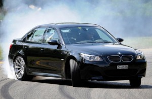 Создать мем: bmw 5 series 2015 черная, BMW 5, бмв м5 е60