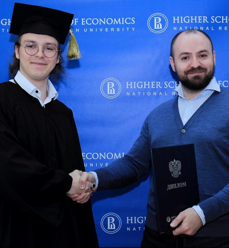 Create meme: hse diploma, presentation of diplomas, graduate diploma