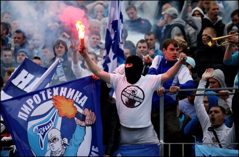 Create meme: football hooligans ultras Zenit, Zenit fans, march of Zenit fans