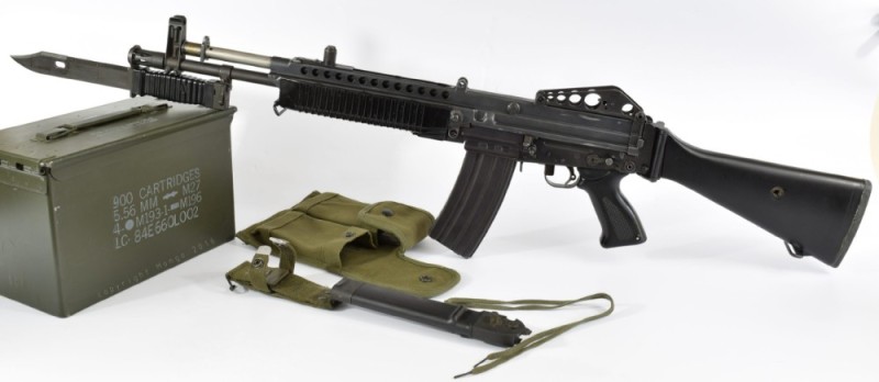 Create meme: Stoner 63 machine gun, stoner 63, assault rifle