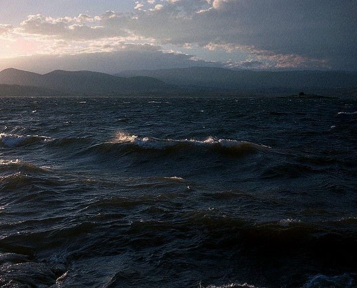 Create meme: Barguzin wind on Lake Baikal, Lake Baikal storm, waves on Lake Baikal