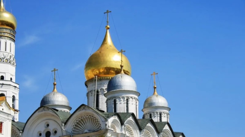 Create meme: kremlin cathedral, archangel cathedral, archangel cathedral of the Moscow kremlin dome