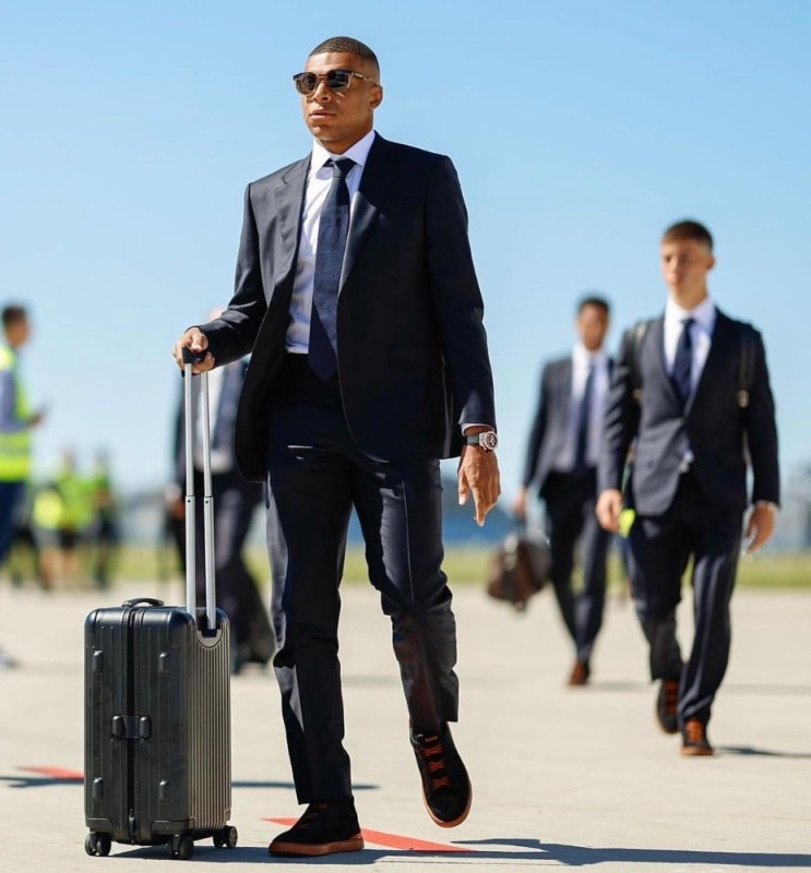 Create meme: feet , a business man with a suitcase, business trip Russia