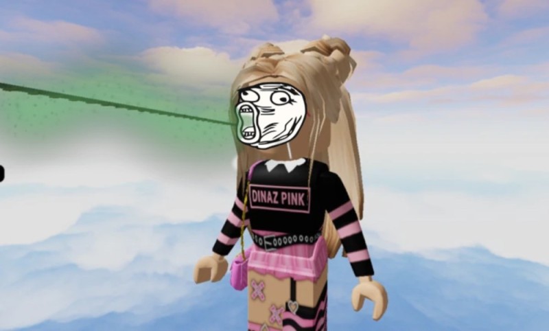 Create meme: roblox queen skin, roblox Queen, roblox queen julia