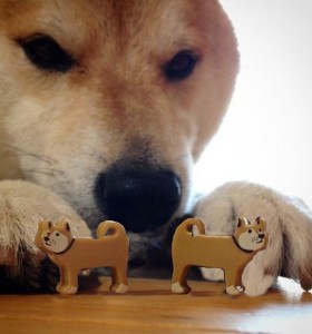 Create meme: Shiba inu bites, meme dog bites, dog bites