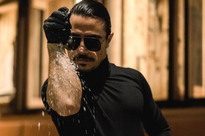 Создать мем: реагенты, солт бай нусрет, salt bae