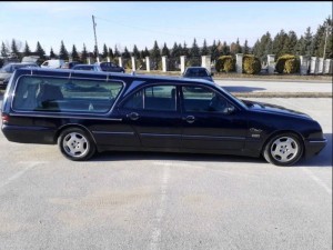 Создать мем: Mercedes-Benz E-klasse III (W211, S211) Рестайлинг, mercedes w210 универсал, mercedes benz e 230