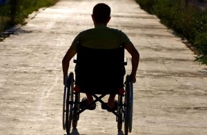 Создать мем: инвалидное кресло, без судьбы, человек на инвалидной коляске