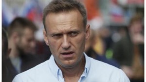 Создать мем: навальный отравление, Мужчина, Алексей Навальный