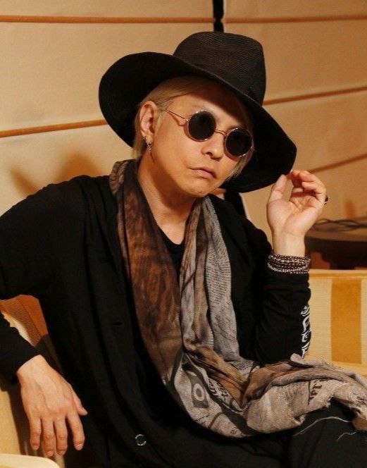 Create meme: Hyde is a Japanese singer, artists , famous artists