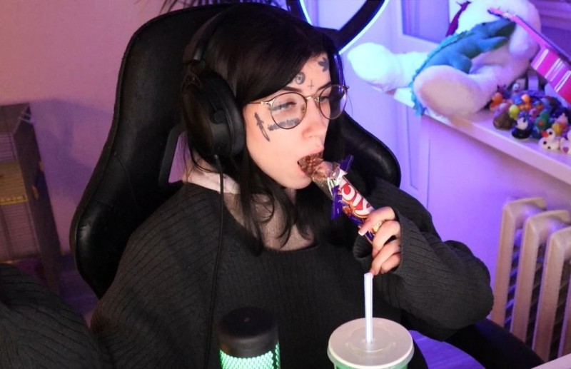 Create meme: Olyasha twitch, Twitch streamer, streamer