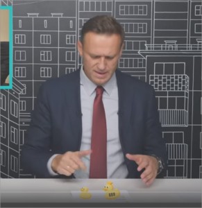 Создать мем: навальный робот, лайф навальный, навальный умные выборы