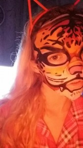 Создать мем: фейс арт, face painting, день тигра