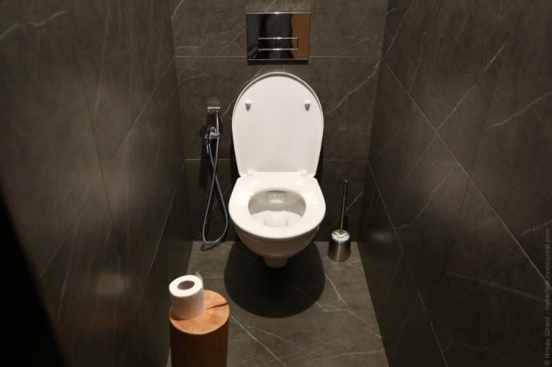 Создать мем: маленький туалет дизайн, отделка туалета, интерьер туалета