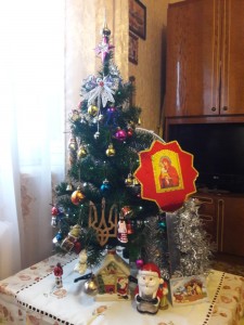 Create meme: dressed Christmas tree, Christmas tree