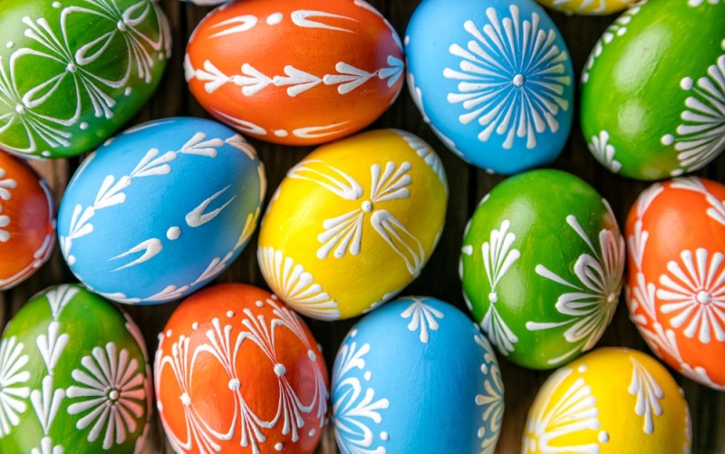 Create meme: easter eggs, easter eggs are beautiful, eggs of pysanka and krashenka