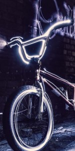 Создать мем: футуристический велосипед обои, велосипед руль, арт bmx неон