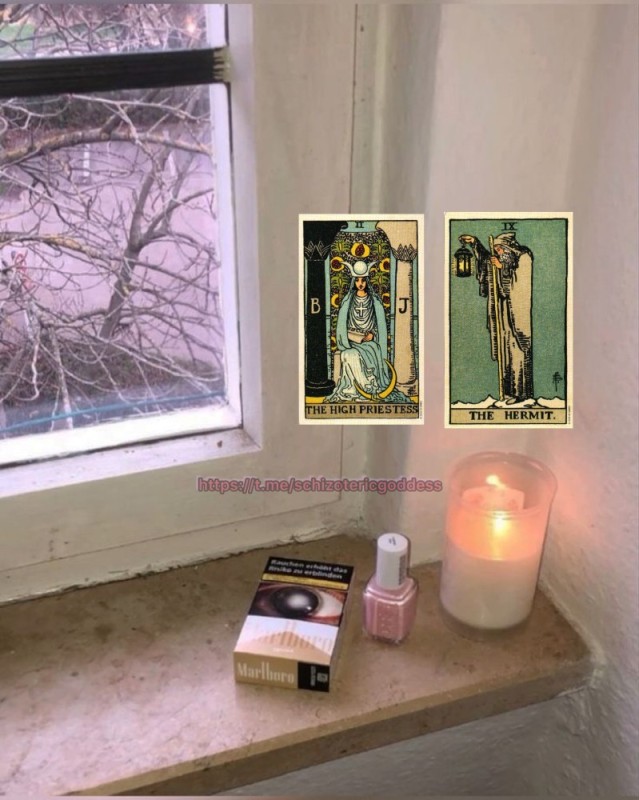 Create meme: Dina Sun tarot youtube, The High Priestess, The Priestess Tarot card