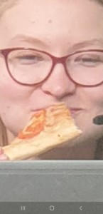 Создать мем: eating pizza, еда, fat girl eating food