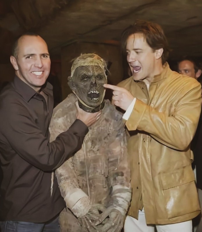 Create meme: arnold voslu the Mummy 1999, The Mummy 1999 shooting, Arnold Vosloo the mummy