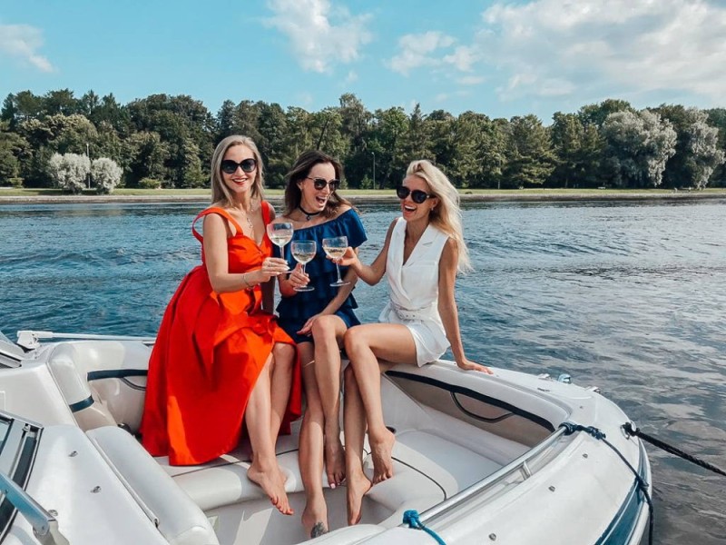 Create meme: bachelorette party on the boat, girl , yacht novosibirsk