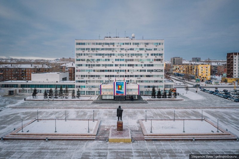 Create meme: Bratsk City Administration, Bratsk City Hall, city administration building