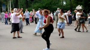 Create meme: white dance, dance, grandma dancing