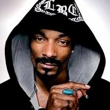 Создать мем: snoop dogg, снуп дог в капюшоне, рэпер снуп дог