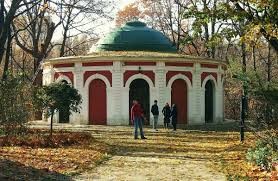 Создать мем: охотничий домик, парк горького нескучный сад, нескучный сад в москве