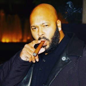 Create meme: Suge knight, Suge knight smokes, Suge knight 2017 photo