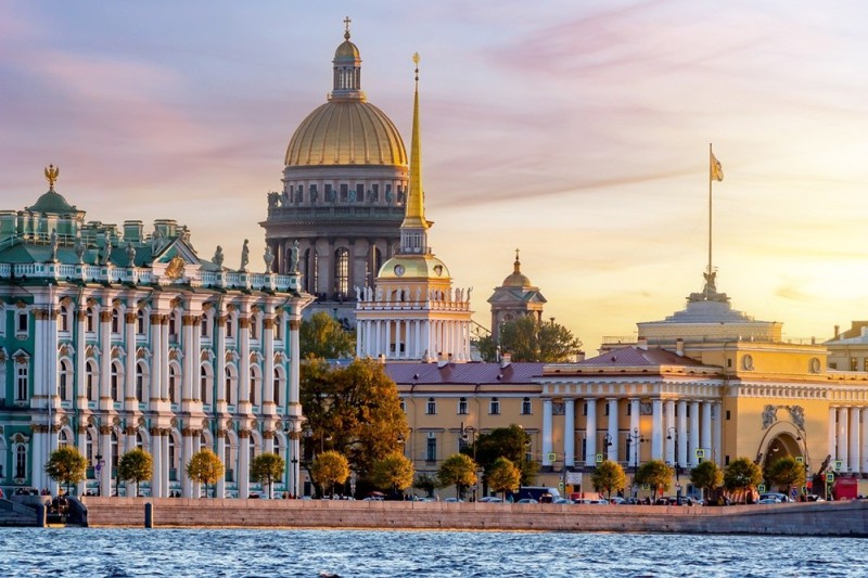 Create meme: St. Isaac's Cathedral from the Neva, St. Petersburg Hermitage St. Isaac's Cathedral, St. Isaac's Cathedral view from the Neva