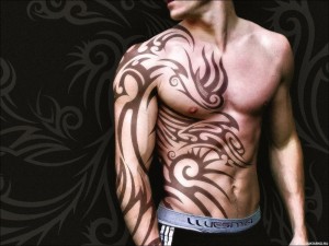 Создать мем: tribal tattoo, мужские тату на половину тела, мужские татуировки